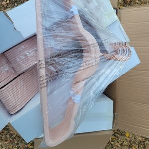 Juicy Couture Velvet Hangers - Soft Pink/rose gold - 48